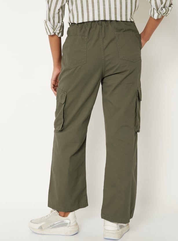 Women Solid Cargo Jeans 3