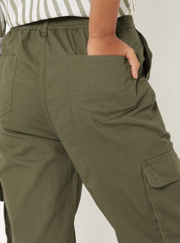 Women Solid Cargo Jeans 5
