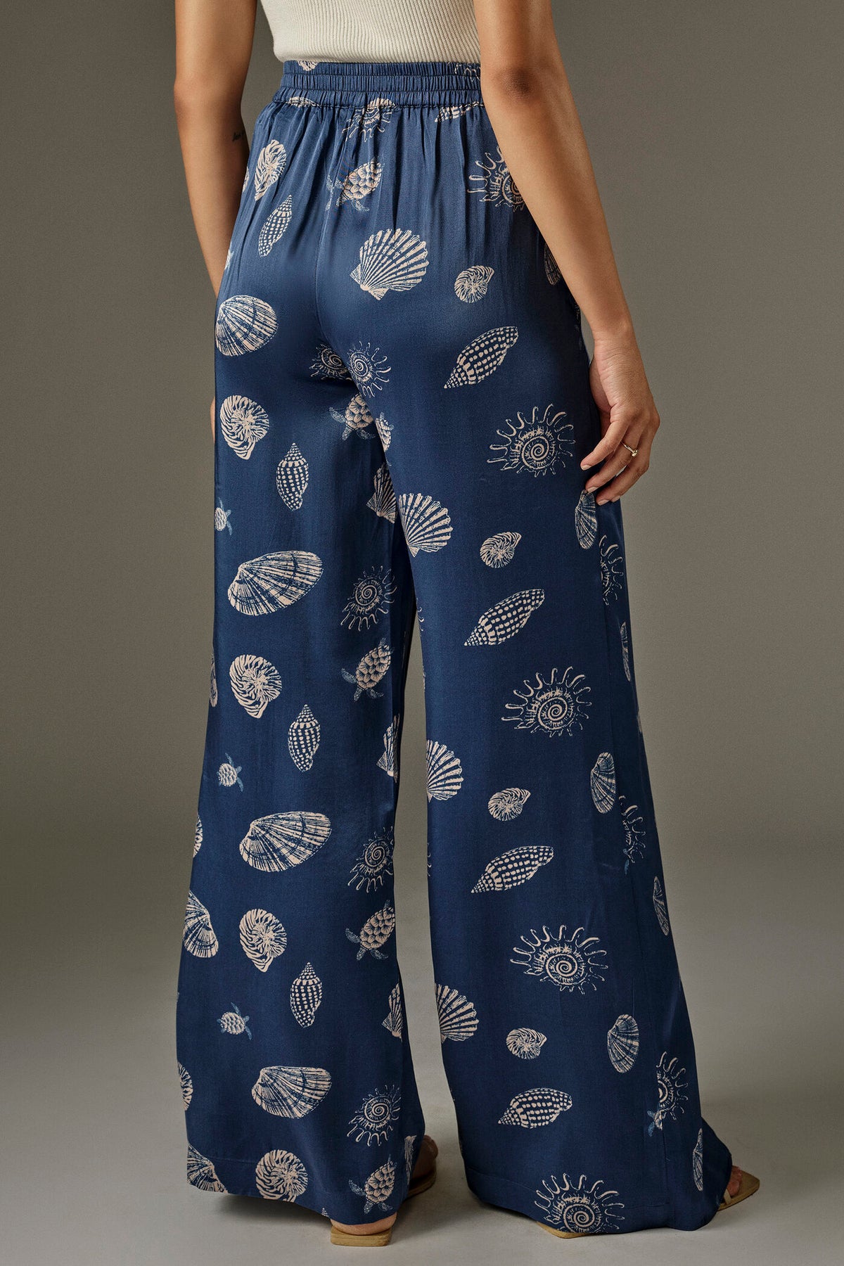 Overlap Shell Print Modal Pants - Navy 4