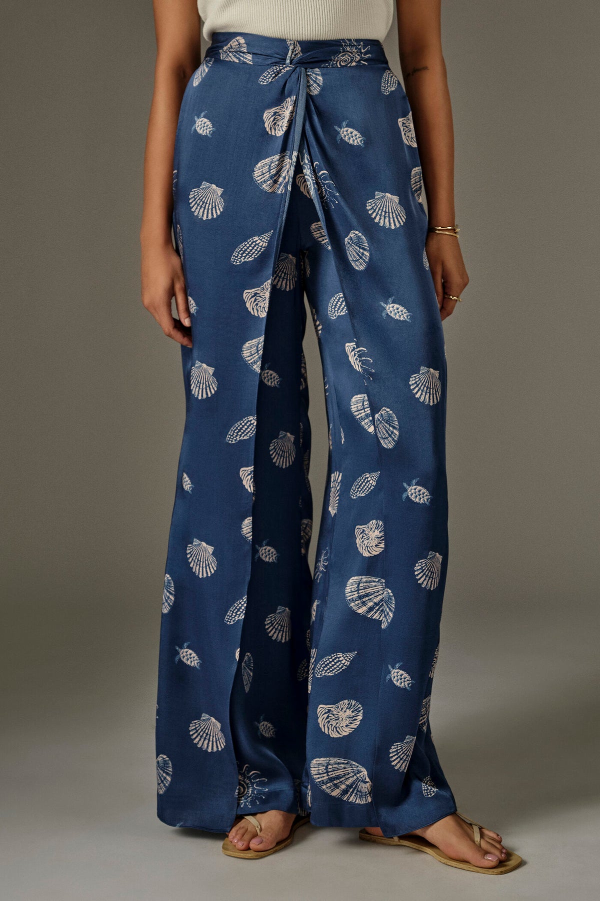 Overlap Shell Print Modal Pants - Navy 1