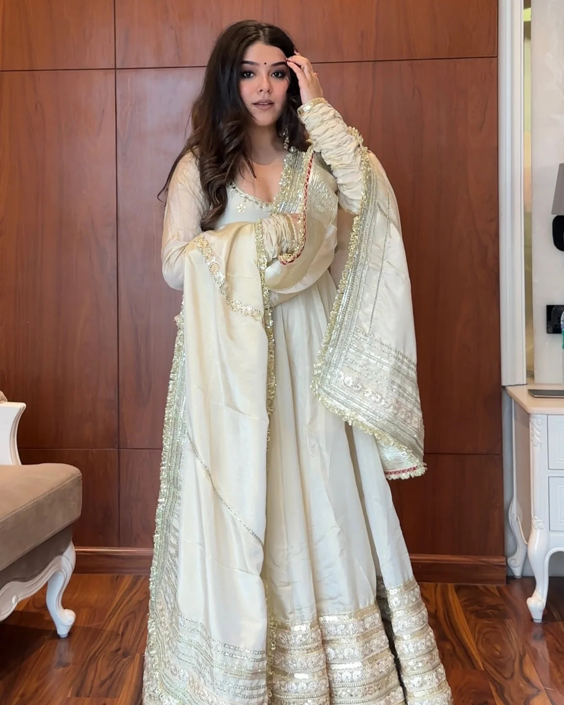 Neha's Off White Colour Trending Anarkali Suit Set 2